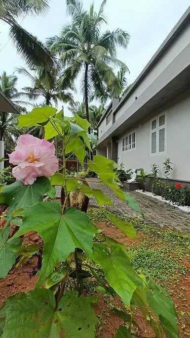 Villa Avni, A Beach Side Family Retreat Nīleshwar